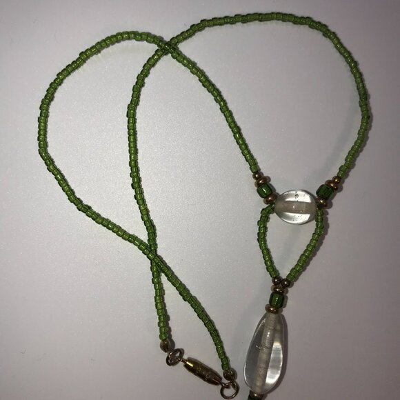 **Host Pick** 15 1/2" Green and Clear Beaded Necklace **Host Pick** - Picture 3 of 6